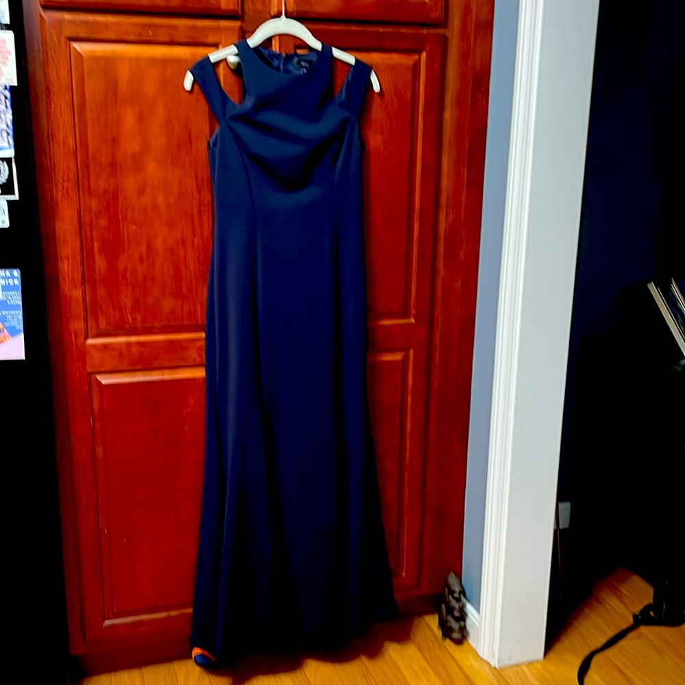 Vera Wang size 4, dark blue long gown. Absolutely stunning!